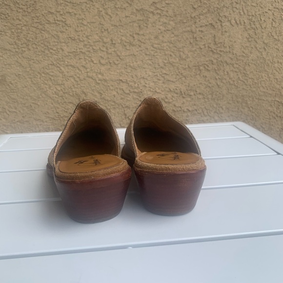Patricia Nash slip on mules brown tan suede size 6 - Picture 6 of 15